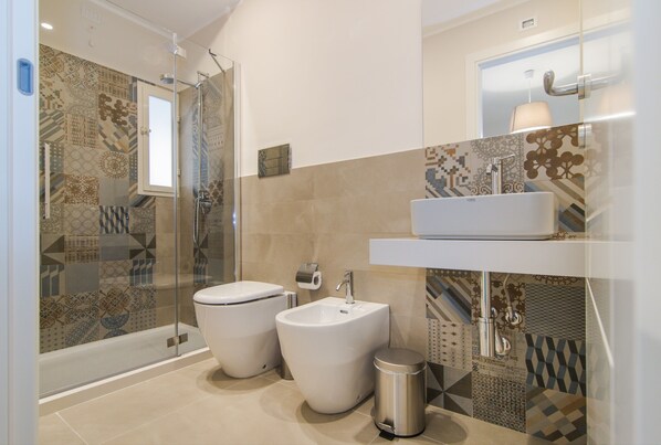 Shower, bidet - hilde's house 3 (Scicli)