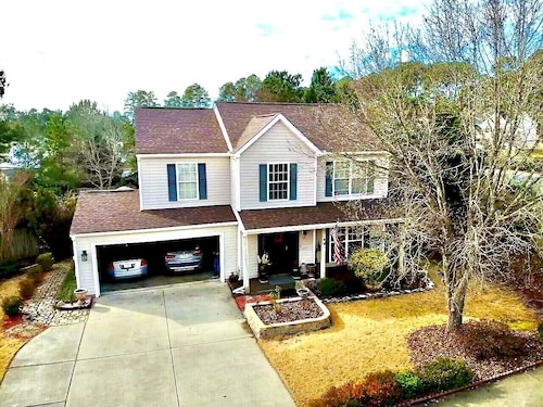 2,300 Sqft 2 Story Home With 3 Bedrooms 21/2 Bathrooms in Apex North Carolina