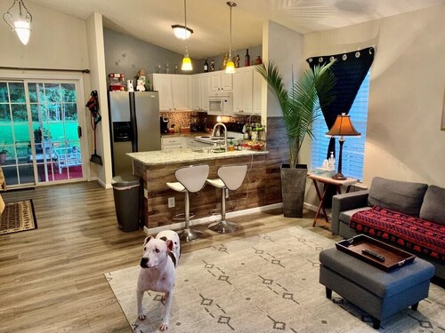 Pet friendly 1,150 sqft one story, 3 bedrooms, 2 full bath home 