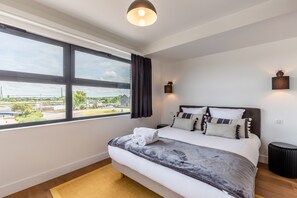 3 bedrooms, iron/ironing board, travel crib, WiFi - Le Loft du Cosmopolitain - Luxury Building - 6P - Downtown (Honfleur)