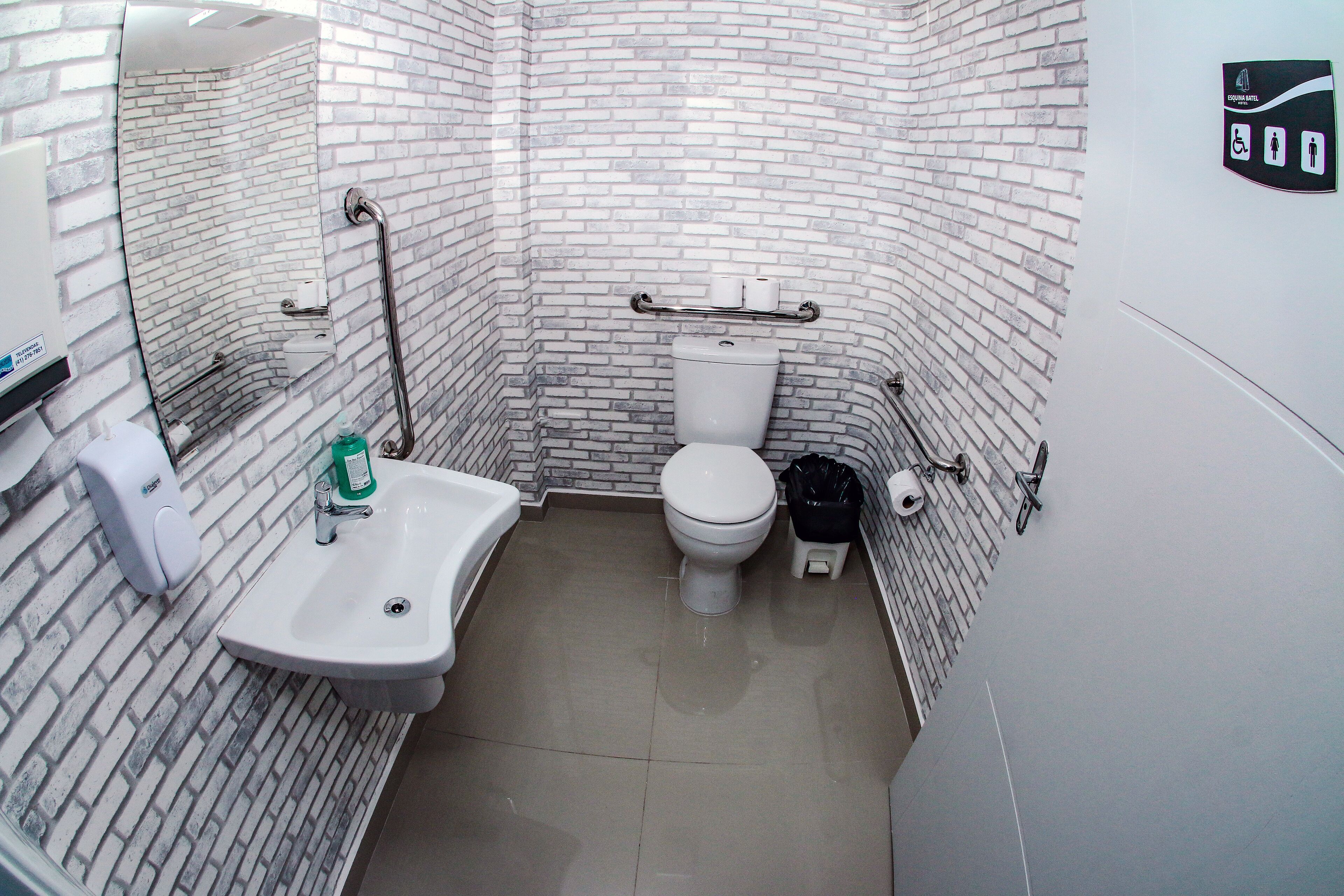 Foto - Esquina Batel - Hotel Econômico