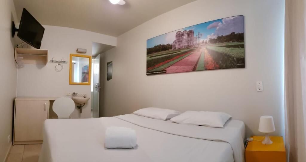 Foto - Esquina Batel - Hotel Econômico