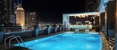 야외 수영장, 수영장 파라솔, 일광욕 의자