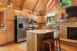 Réfrigérateur, four, plaque de cuisson, lave-vaisselle