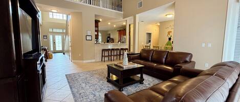 Smart-TV, videospill, DVD-spiller og bøker