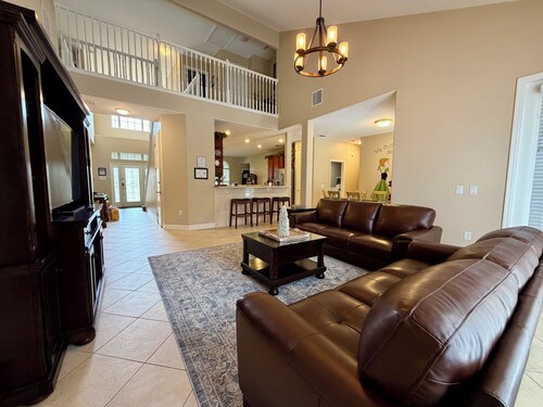 3 Miles to Disney! Themed Home FREE Heated Pool & Spa Theater Grill & 7 Bedrooms