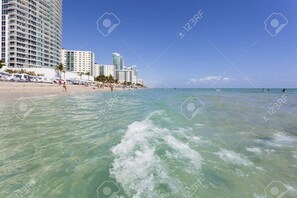 Beach nearby, sun-loungers, beach towels