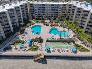 Exterior - Direct Oceanfront Condo Ground Floor Steps to Sand and Pools (New Smyrna Beach)