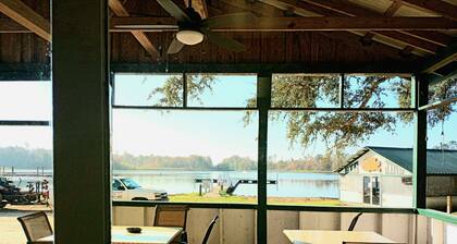 Lake Seminole Cabin on Spring Creek Channel - Covered Dock