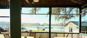 Lake Seminole Cabin on Spring Creek Channel - Covered Dock