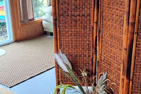 A magical & quiet room with gorgeous private lake view