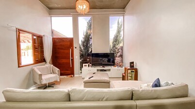 Great house in Atlântida