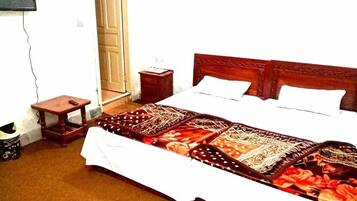 Standard Double or Twin Room | Iron/ironing board, free WiFi