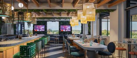 3 restaurants, breakfast served