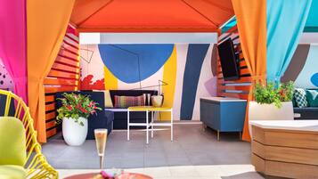 Outdoor pool, open 8:00 AM to 10:00 PM, pool loungers