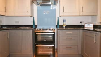 Ferienhaus | Eigene Küche | Kühlschrank, Wasserkocher, Kochgeschirr/Geschirr/Besteck