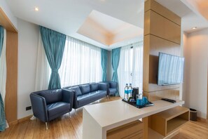 Suite | Caja fuerte, escritorio, espacio para trabajar con un portátil