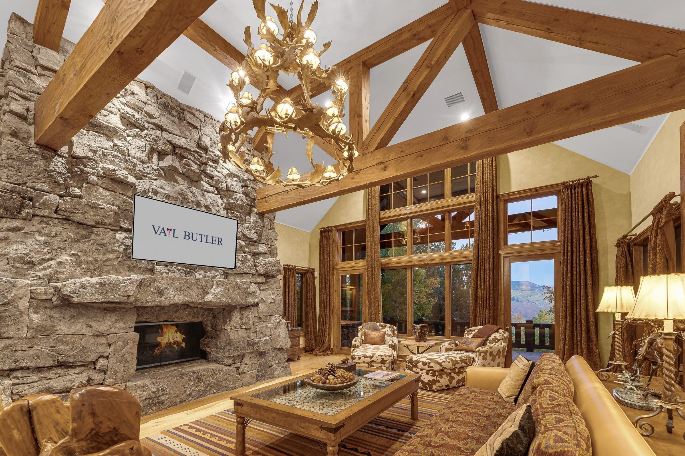 Bear Lodge by Vail Butler - Ski In/Ski Out, Hot Tub, Movie Theater
