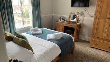 Comfort Double Room, Ensuite, Courtyard View