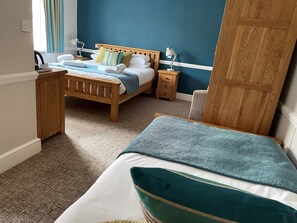 Comfort-suite - eget badeværelse - byudsigt