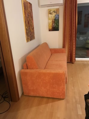 Älytelevisio, kirjoja
