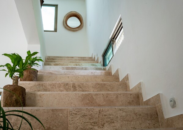 Interior - Ek Balam Habitacion 3 (Cancún)