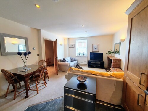 Charming Mews House in the Heart of Lymington