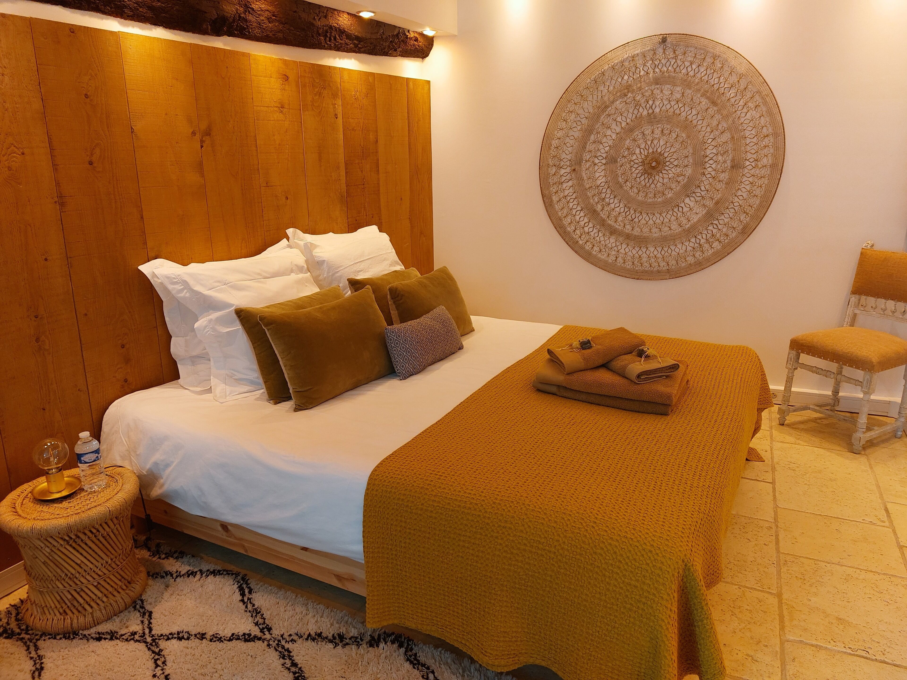 1 chambre, fer et planche à repasser, Wi-Fi gratuit, draps fournis