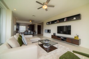 Presidential Condo | Living room | Flat-screen TV - Los Suenos Resort Montecielo 3E (Jacó)