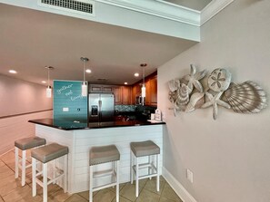 Fridge, microwave, oven, stovetop - MVG 1210 Oceanfront,GORGEOUS!! (North Myrtle Beach)