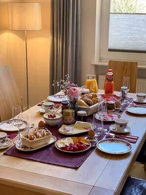 Saar-Apartment Gartenliebe | 客房内用餐