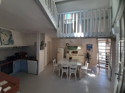 Charming little house 300 ml from the beach