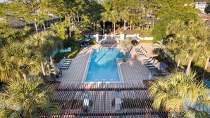 A heated pool - Good Vibes | Private Beach Access, Heated Pool (Santa Rosa Beach)