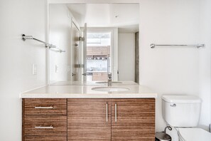 Hårtørrer, håndklæder