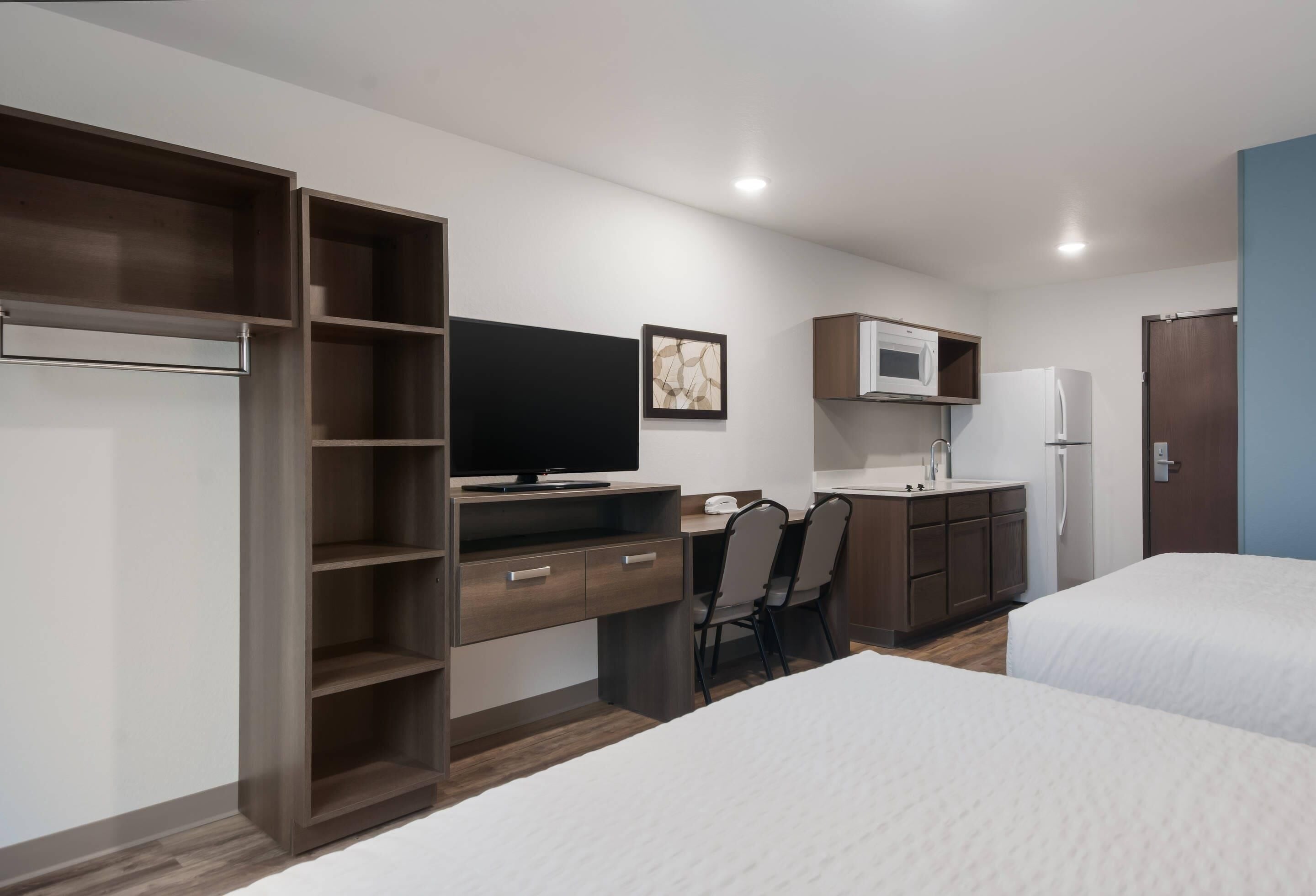 1 bedroom, desk, free WiFi, bed sheets