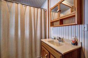 Hair dryer, towels - Waterfall Bungalow: Quaint Cottage on Mill Creek w/ Deck | Walk to Downtown (Highlands)
