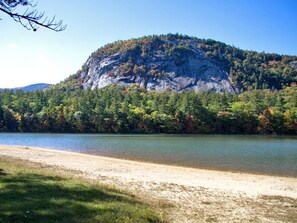 Beach nearby, sun-loungers, beach towels