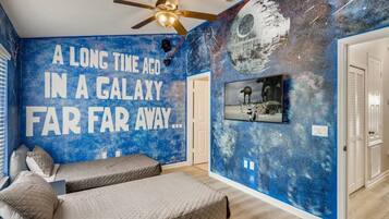 3 bedrooms, desk, travel crib, free WiFi