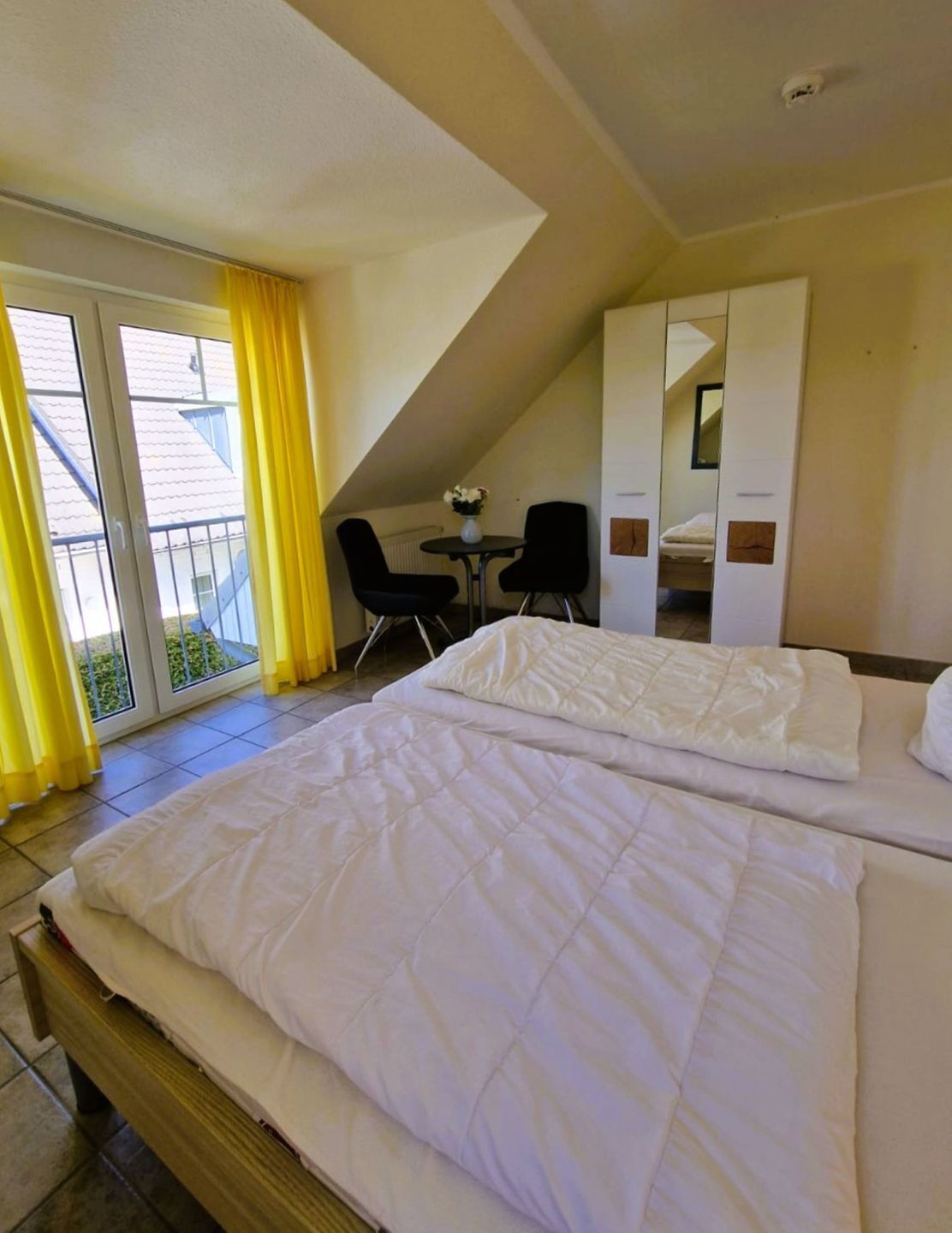 2 bedrooms