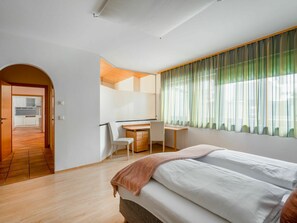 4 bedrooms, free WiFi