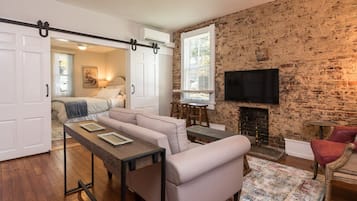 1 chambre, fer et planche à repasser, accès au Wi-Fi (inclus)