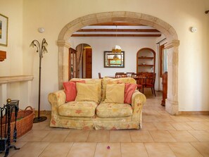 Living area - Beautiful private villa for 6 people with private pool, WIFI, A/C and patio (Xàbia)