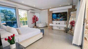 7 bedrooms, in-room safe, iron/ironing board, free WiFi