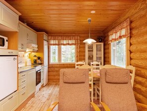 Fridge, microwave, dishwasher, cookware/dishes/utensils