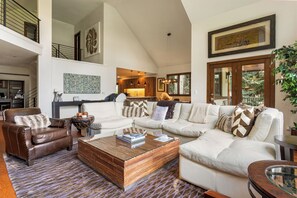 TV, fireplace, stereo, offices