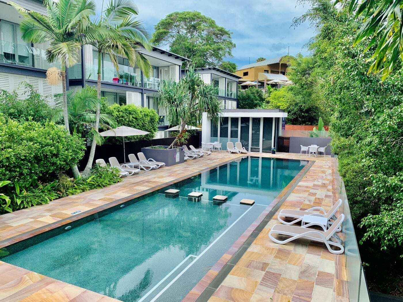 Deluxe Noosa penthouse with 5 star views — image 4