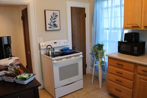 Refrigerador, microondas, horno y tostadora 