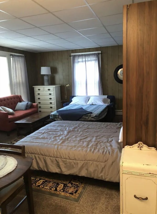 1 habitación, tabla de planchar con plancha y wifi 