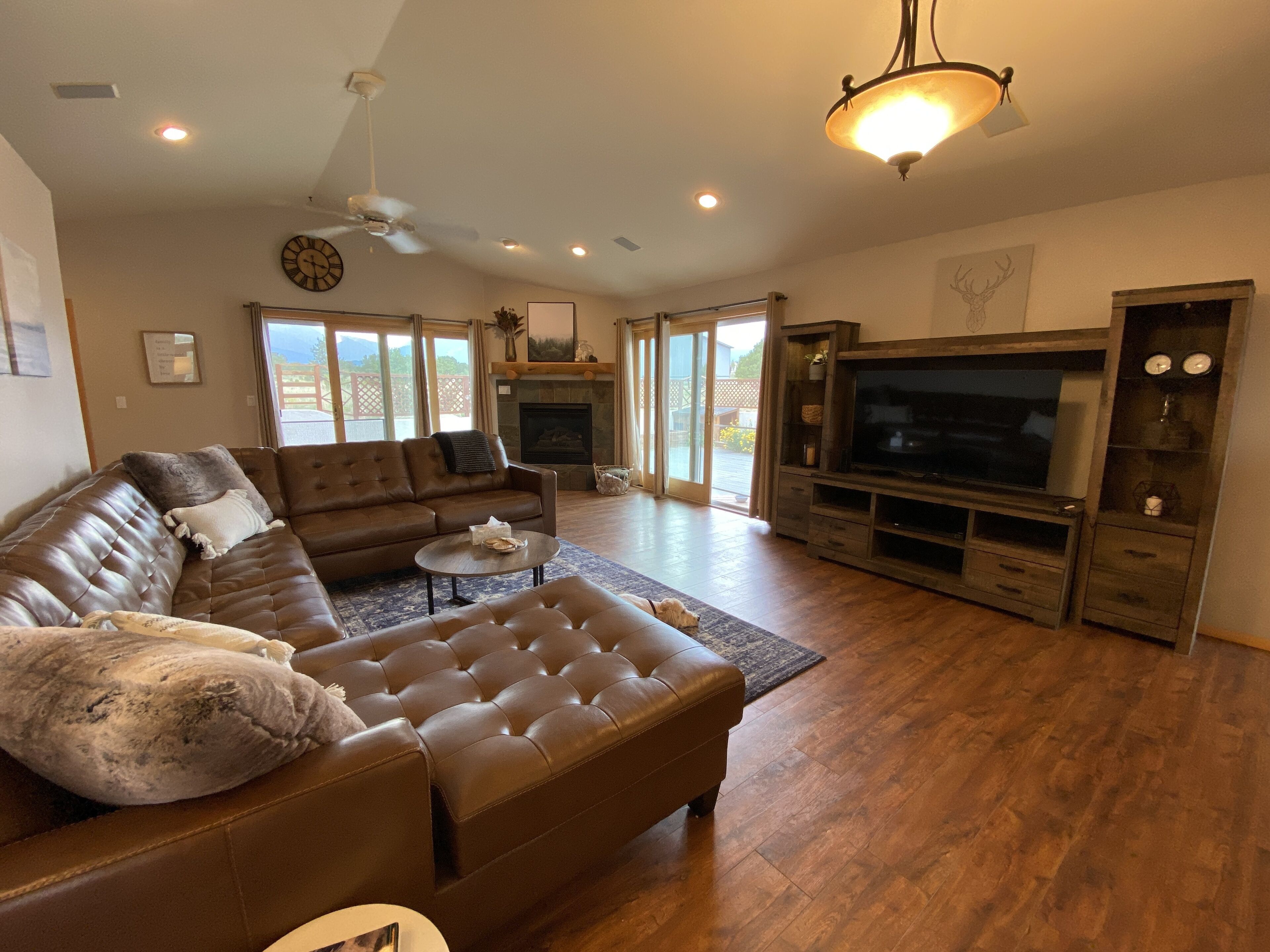 Buena Vista Dream: Family, pet & RV friendly, close to town on 2+ acres!🌄 