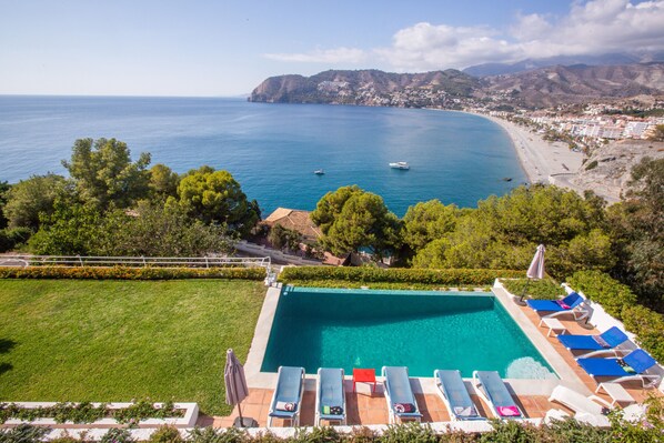 Pool - Villa "Casa San Cayetano" with Sea View, Pool, Garden, Terrace and Balcony (La Herradura)